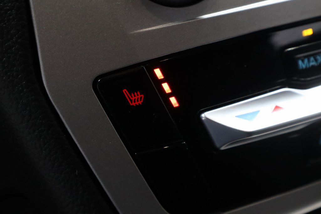 Certified 2022 Ford Explorer XLT image 11