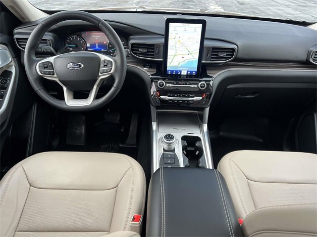 Certified 2023 Ford Explorer Limited w/ Limited Technology Package image 16