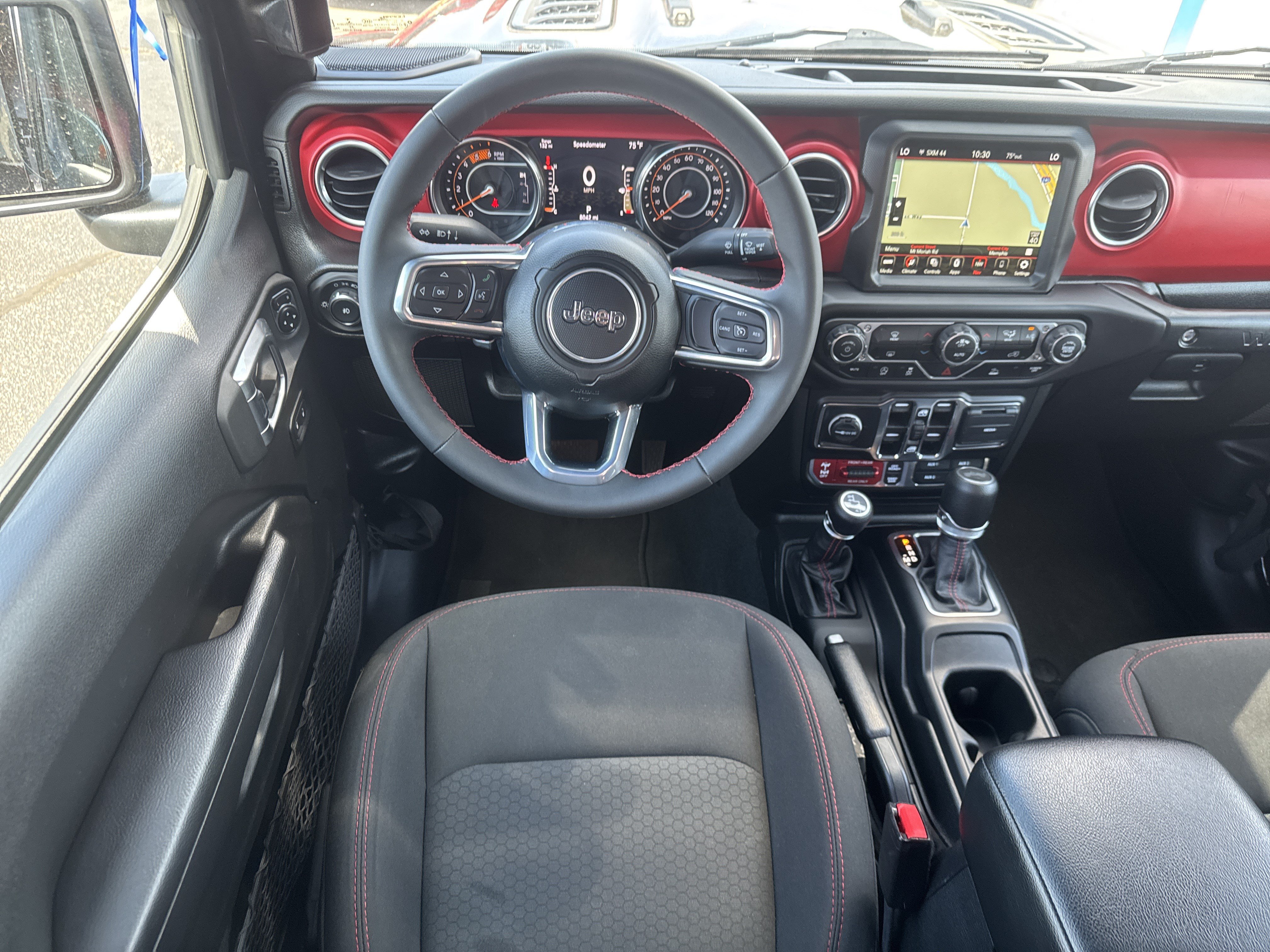 Used 2023 Jeep Wrangler Unlimited Rubicon AWD/4WD image 12