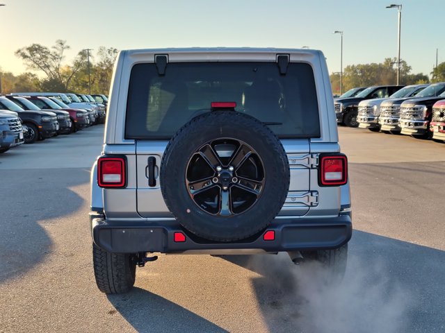 Used 2021 Jeep Wrangler Unlimited Sahara AWD/4WD image 6