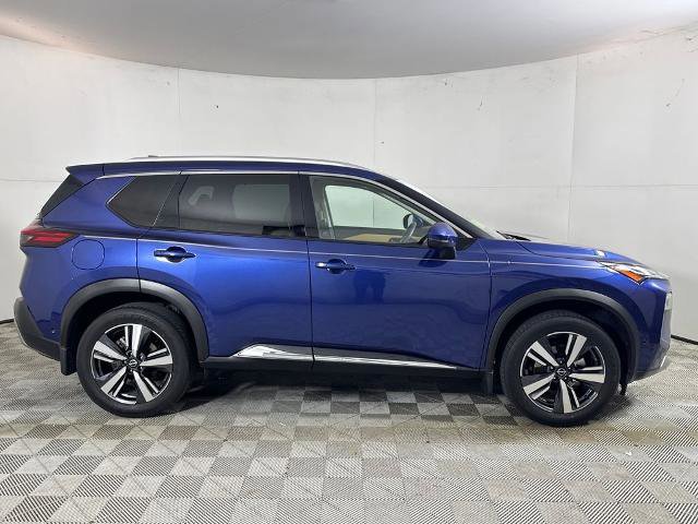 Used 2022 Nissan Rogue Platinum w/ Head-Up Display Package image 5