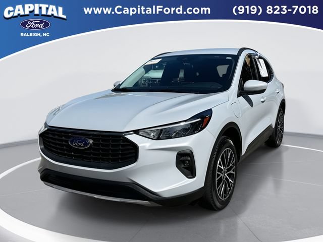 Certified 2025 Ford Escape SE