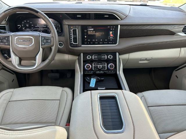 Used 2023 GMC Yukon XL Denali w/ Denali Reserve Package AWD/4WD image 13