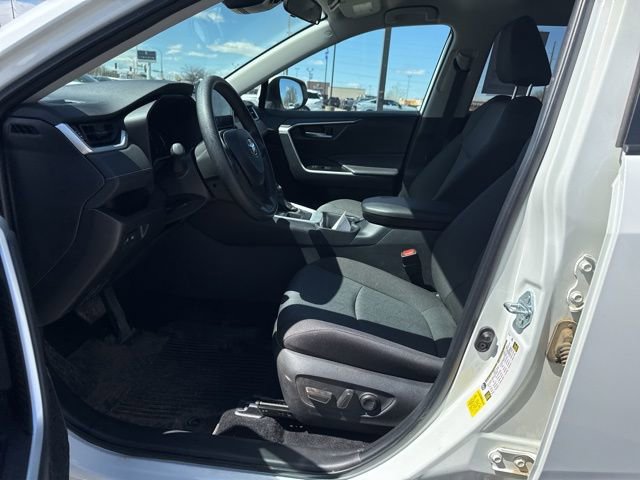 Used 2025 Toyota RAV4 XLE AWD/4WD video 2