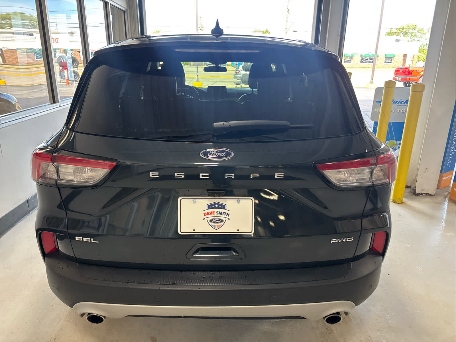 Certified 2022 Ford Escape SEL w/ Technology Package AWD/4WD image 10