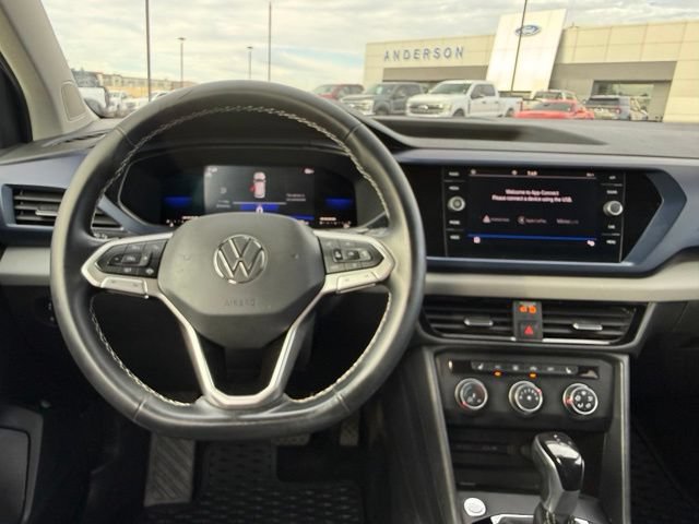 Used 2022 Volkswagen Taos SE FWD image 16