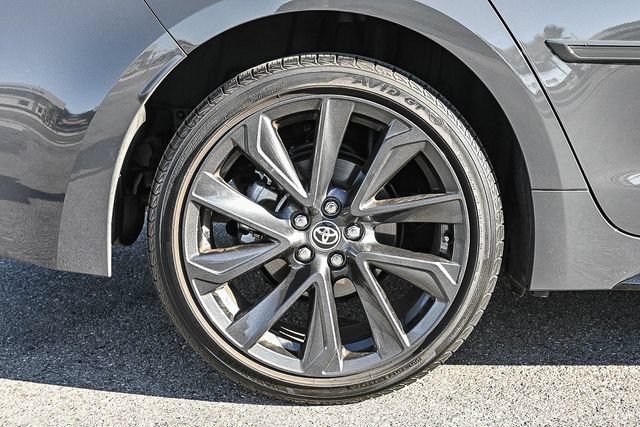 Used 2025 Toyota Corolla SE w/ SE Premium Package FWD image 11
