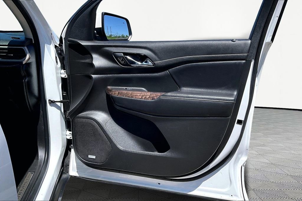 Used 2020 GMC Acadia Denali w/ Technology Package AWD/4WD image 24