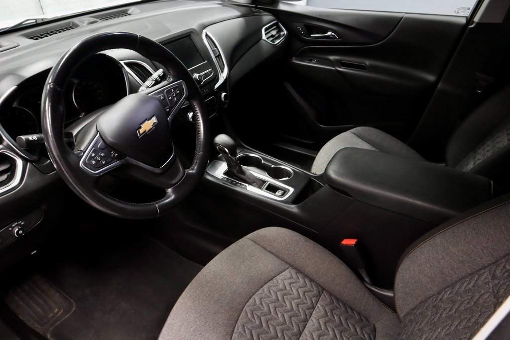 Used 2022 Chevrolet Equinox LT w/ Driver Convenience Package image 24