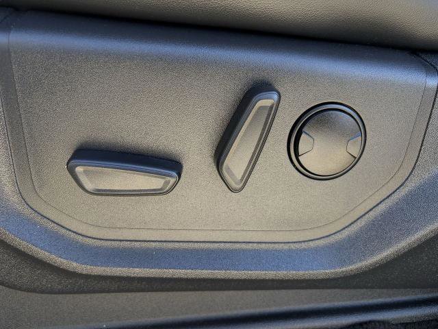 Certified 2023 Ford Expedition XLT image 28