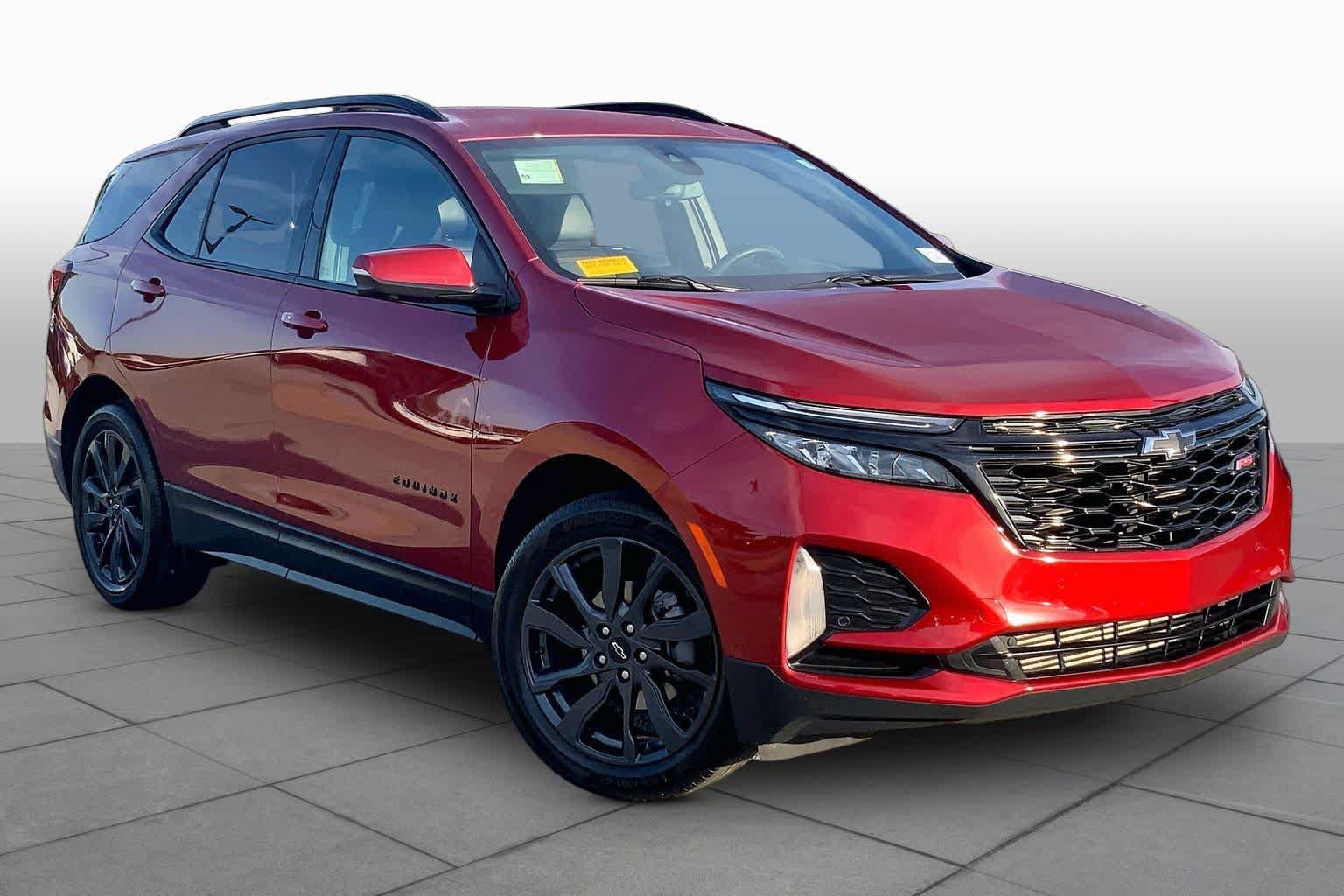 Used 2024 Chevrolet Equinox RS w/ RS Leather Package FWD image 3