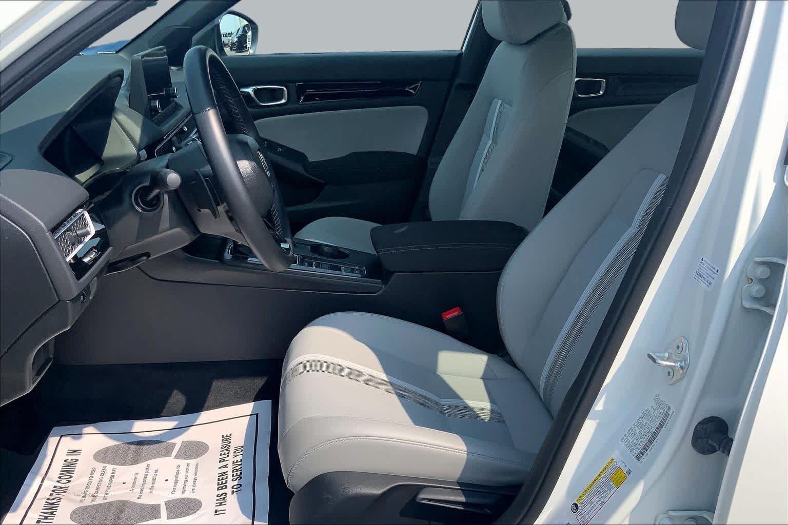 Used 2025 Honda Civic Sport image 8