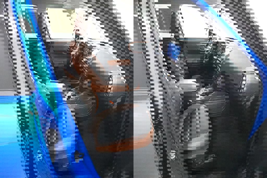 Certified 2025 Ford Bronco Sport Outer Banks w/ Outer Banks Tech Package+ AWD/4WD image 34