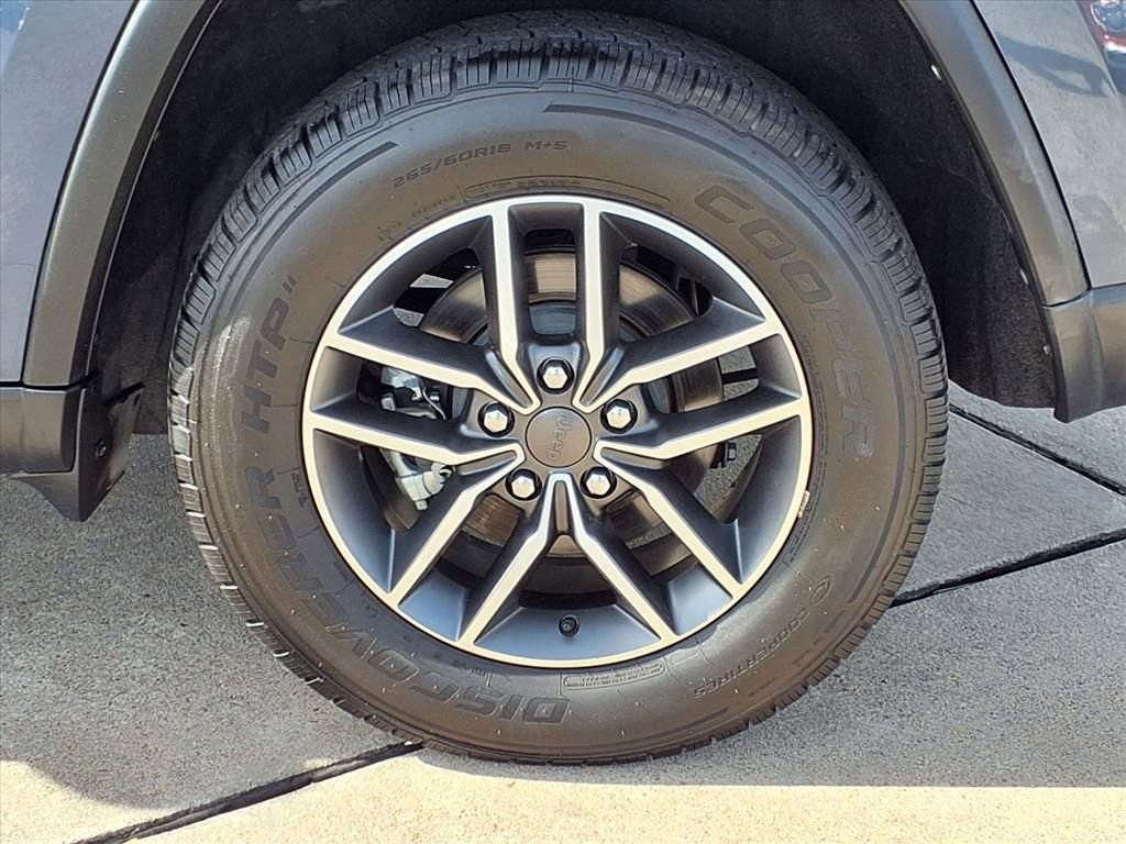 Used 2021 Jeep Grand Cherokee Limited image 31