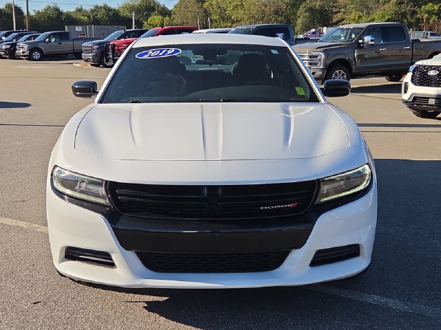 Used 2019 Dodge Charger SXT w/ Blacktop Package RWD image 8