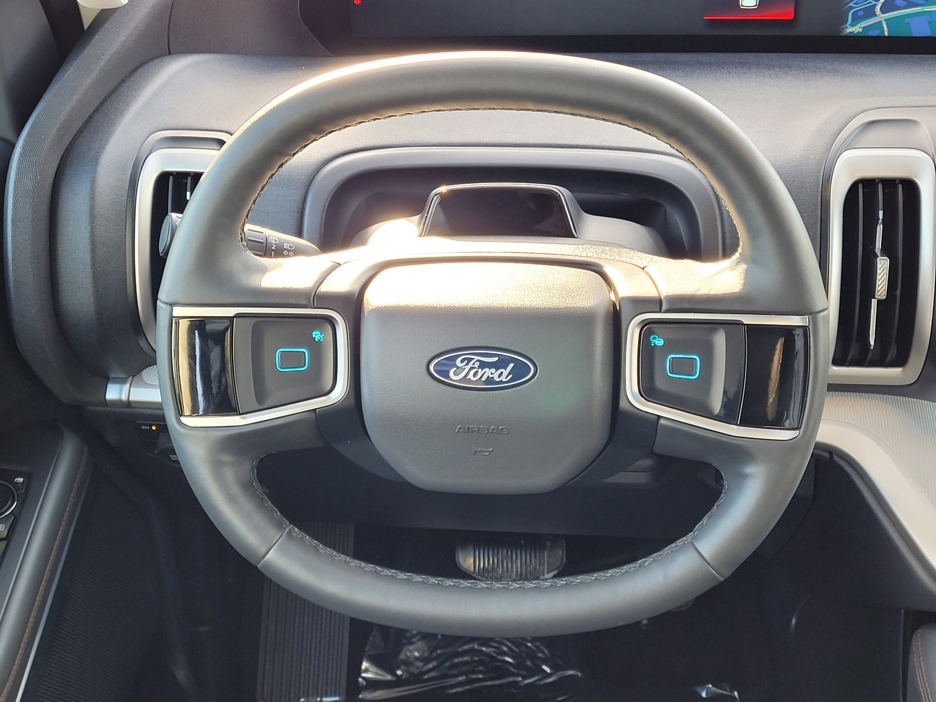 Certified 2025 Ford Expedition Active AWD/4WD image 18