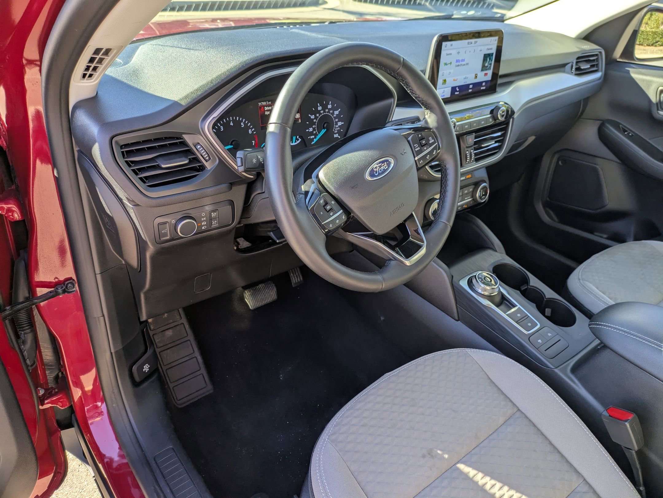 Certified 2022 Ford Escape SE w/ SE Sport Appearance Package image 14