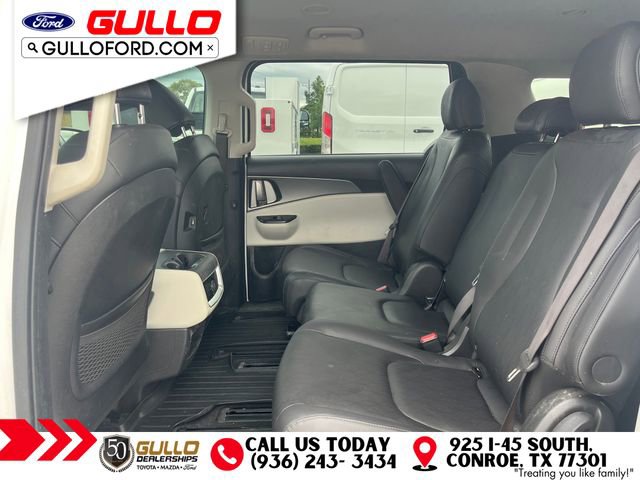 Used 2023 Kia Carnival LX FWD image 13