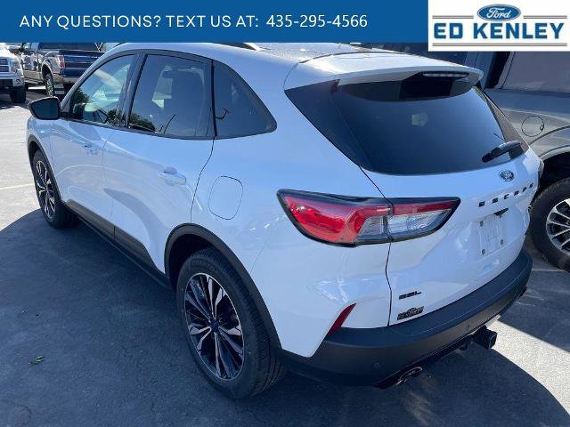 Certified 2022 Ford Escape SEL w/ SEL Stealth AWD Package image 3