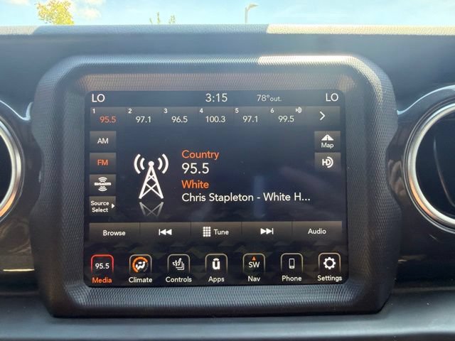 Used 2021 Jeep Wrangler Unlimited Sahara AWD/4WD image 27
