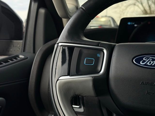 Certified 2025 Ford Expedition Platinum image 25