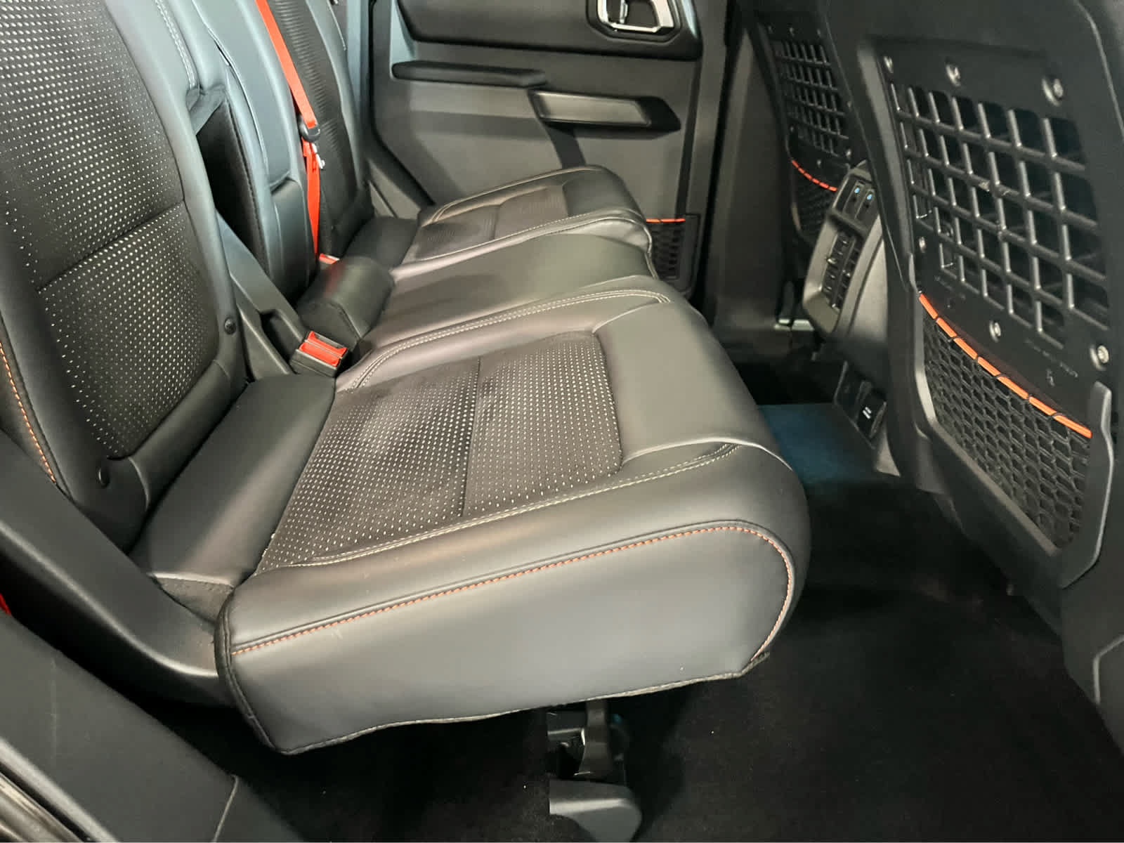 Certified 2025 Ford Bronco Raptor AWD/4WD image 32
