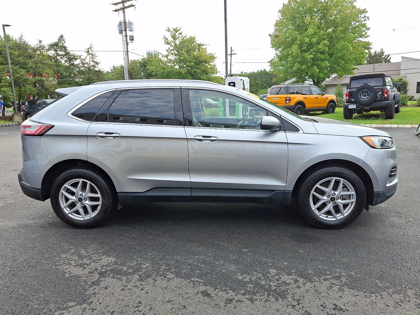 Certified 2023 Ford Edge SEL w/ Convenience Package AWD/4WD image 4