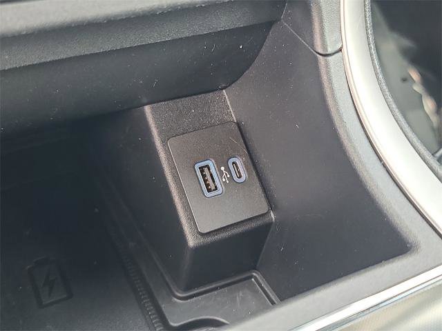 Certified 2022 Ford Edge ST-Line image 23