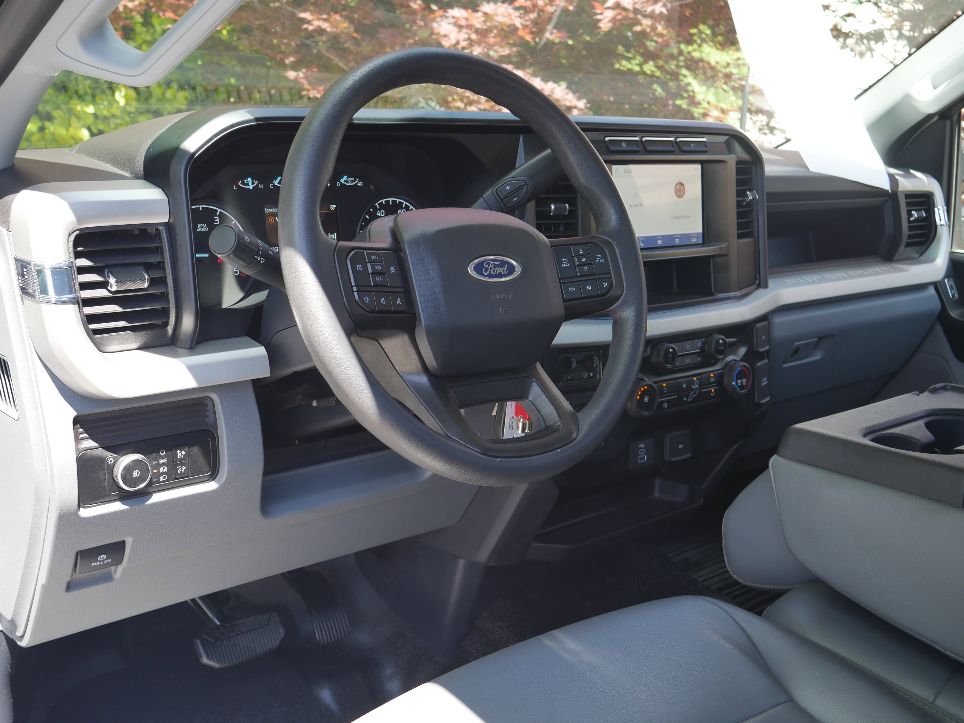 Certified 2024 Ford F550 4x4 Regular Cab Super Duty image 4
