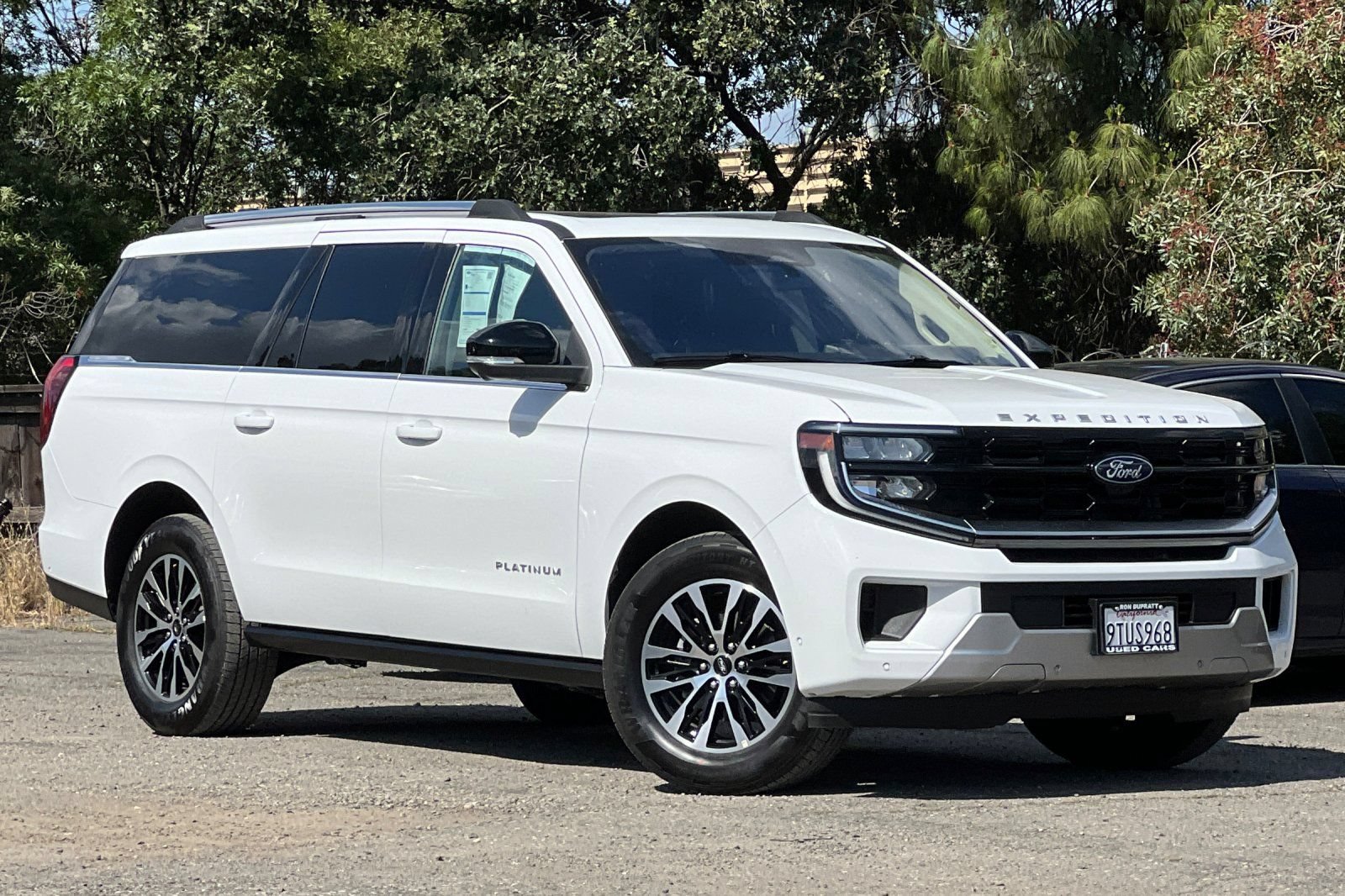 Certified 2025 Ford Expedition Max Platinum AWD/4WD image 2