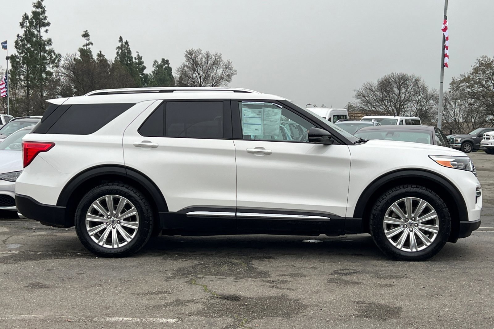 Certified 2020 Ford Explorer Limited w/ Class III Trailer Tow Package image 6