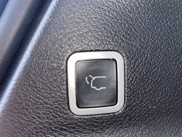 Used 2018 Chrysler Pacifica Touring-L Plus image 25