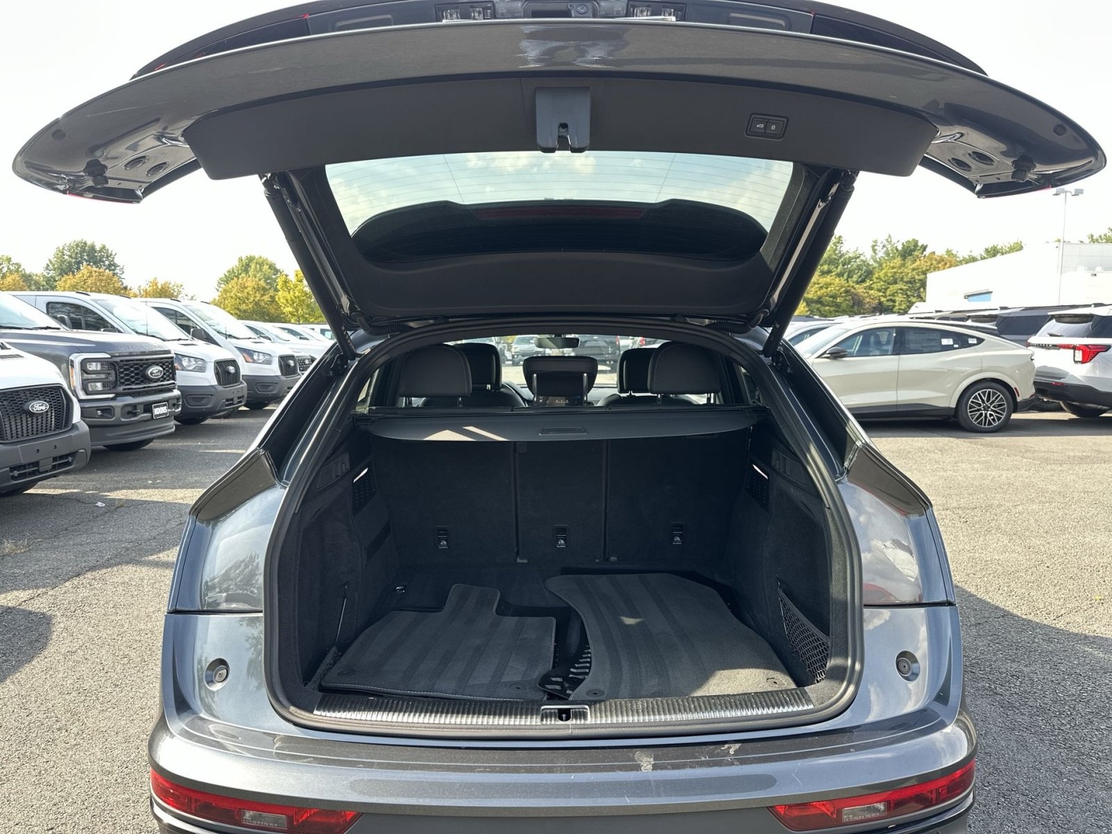 Used 2024 Audi SQ5 Premium Plus AWD/4WD image 27