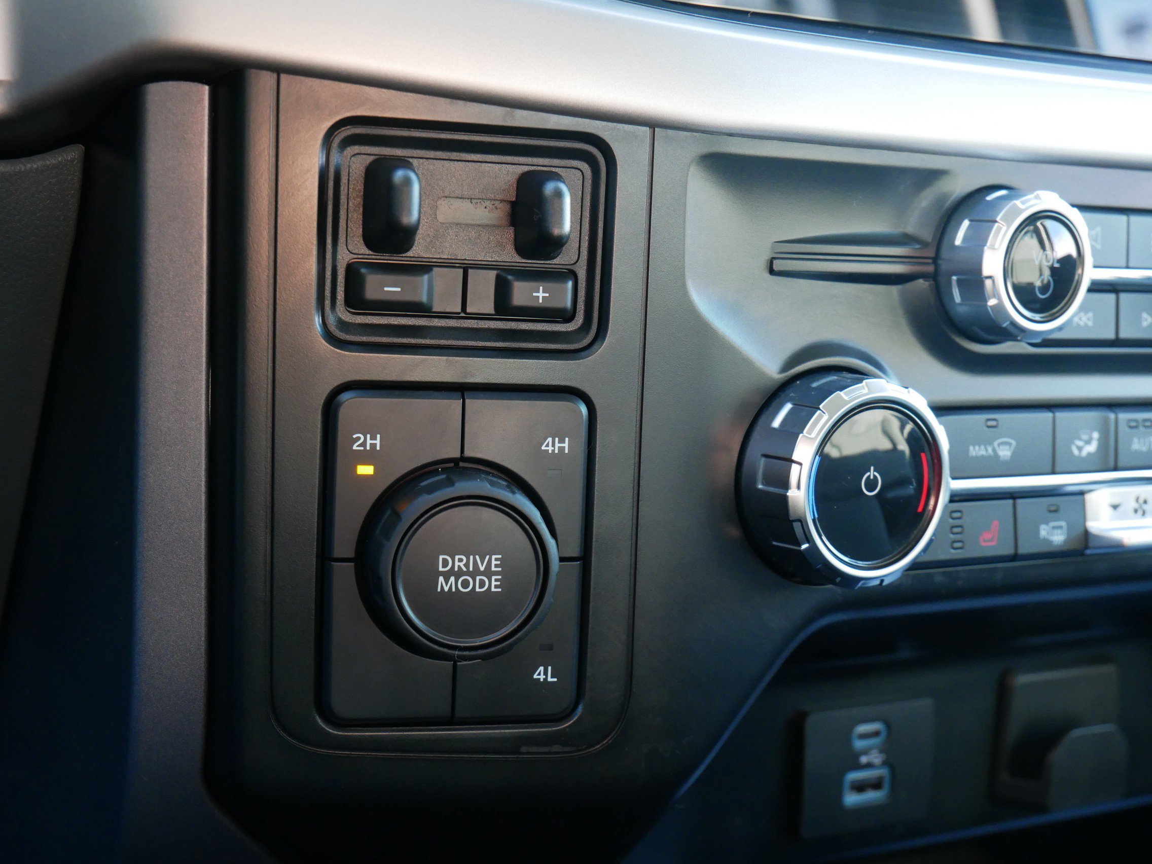 Certified 2023 Ford F150 XLT w/ Equipment Group 302A High image 23