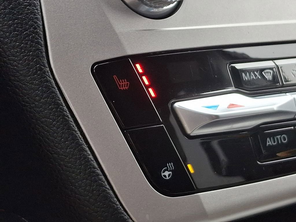 Certified 2021 Ford Explorer XLT w/ Equipment Group 202A image 26