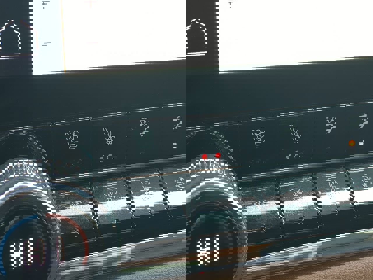 Used 2024 GMC Canyon AT4 w/ AT4 Premium Package image 22