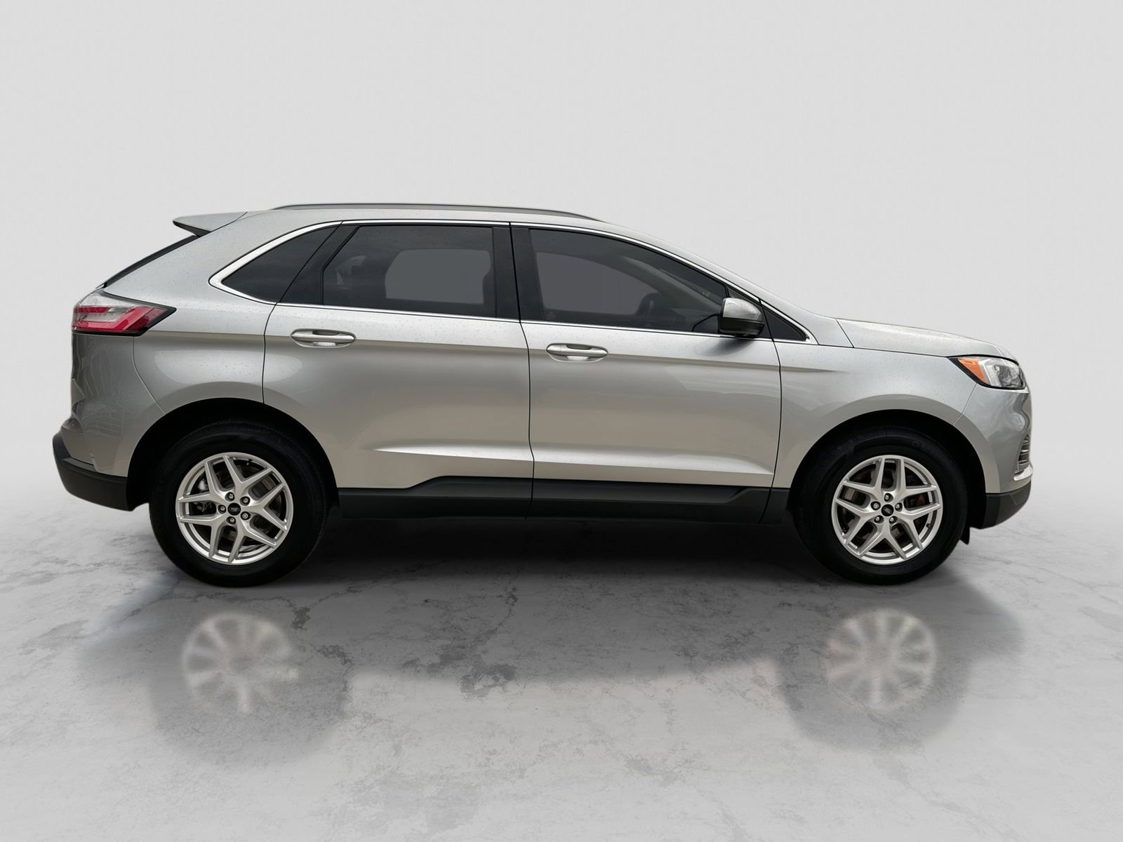 Certified 2023 Ford Edge SEL w/ Convenience Package AWD/4WD image 9
