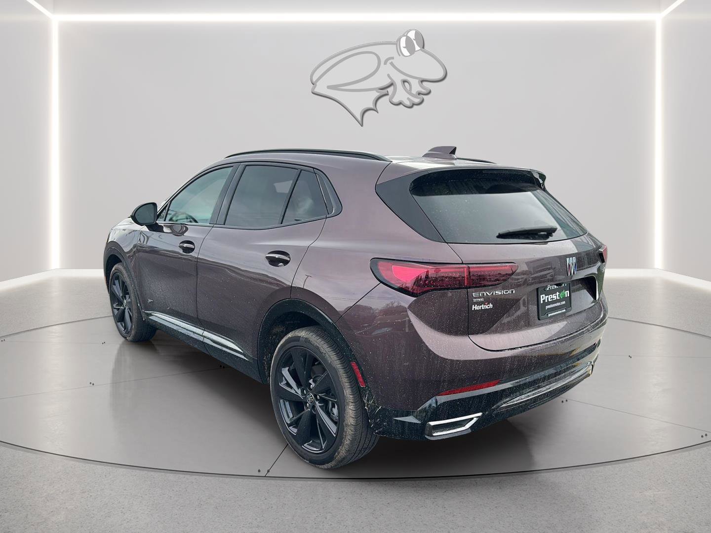 Used 2024 Buick Envision Sport Touring image 4