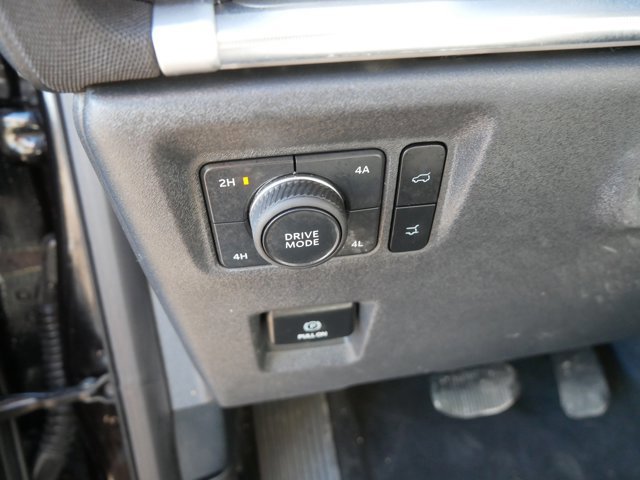 Certified 2025 Ford Expedition Platinum image 13