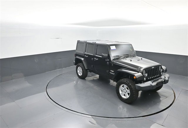 Used 2017 Jeep Wrangler Unlimited Sahara image 17