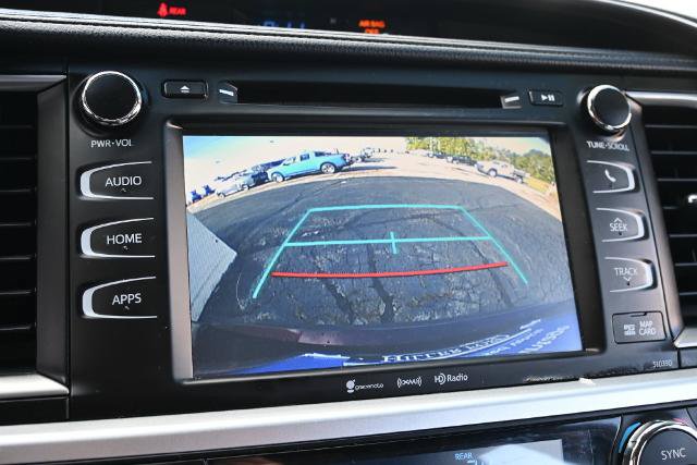 Used 2019 Toyota Highlander XLE AWD/4WD image 37