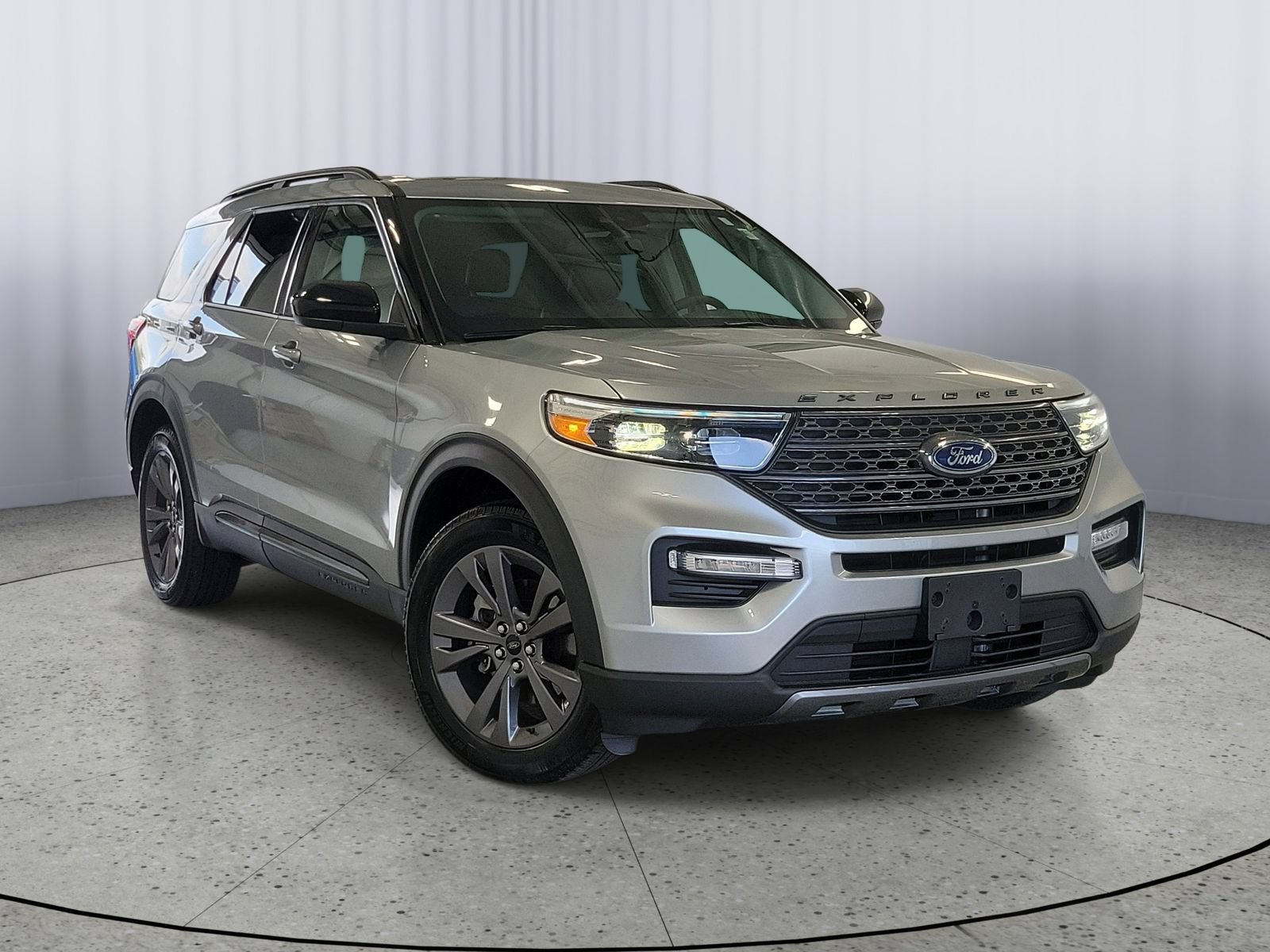 Certified 2023 Ford Explorer XLT w/ Equipment Group 202A