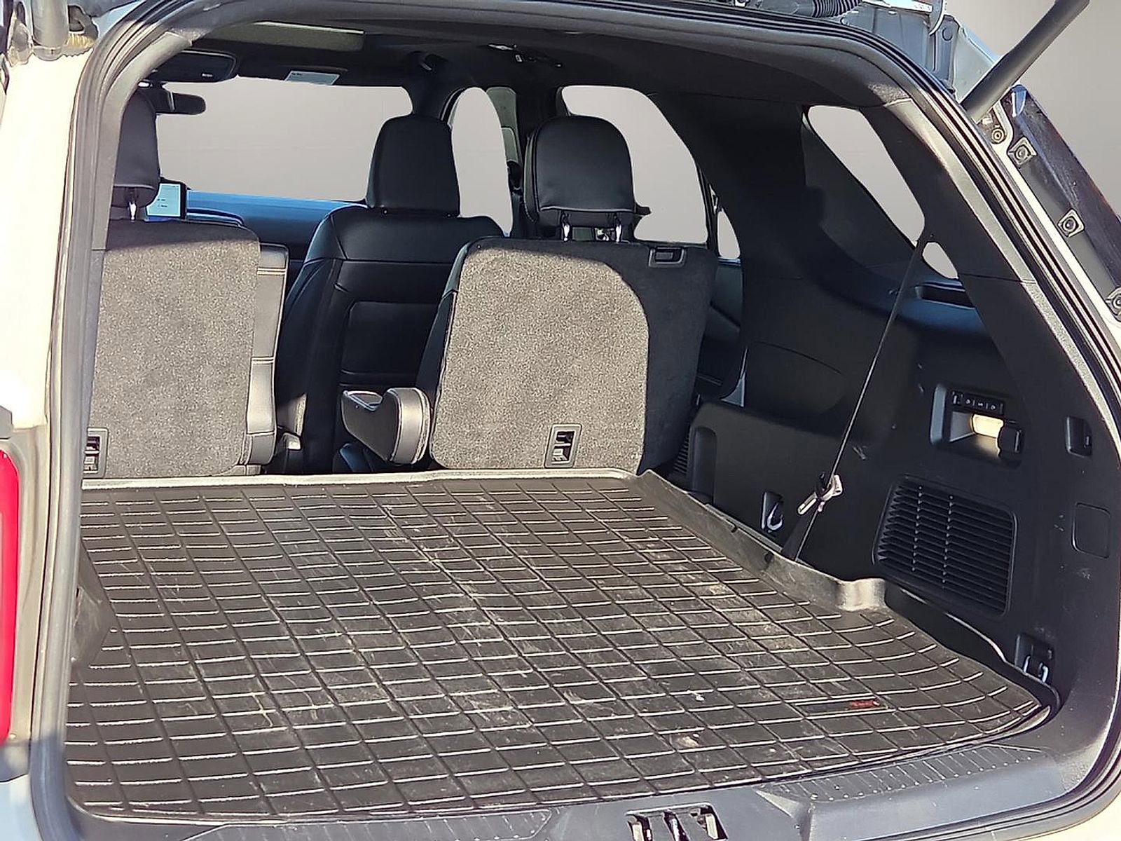 Certified 2023 Ford Explorer ST w/ Equipment Group 401A image 8