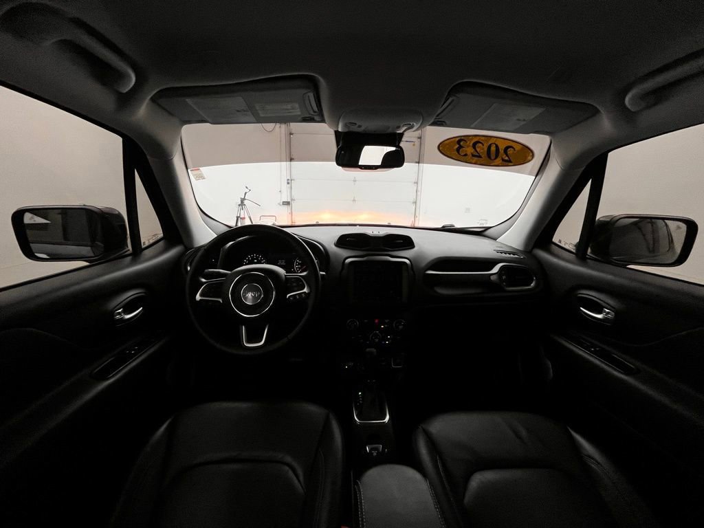 Used 2023 Jeep Renegade Limited image 10