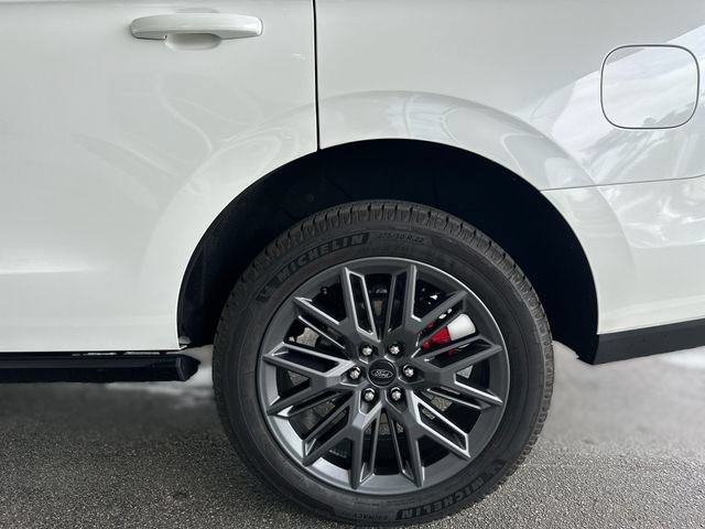 Certified 2025 Ford Expedition Platinum w/ Stealth Performance Package AWD/4WD image 10