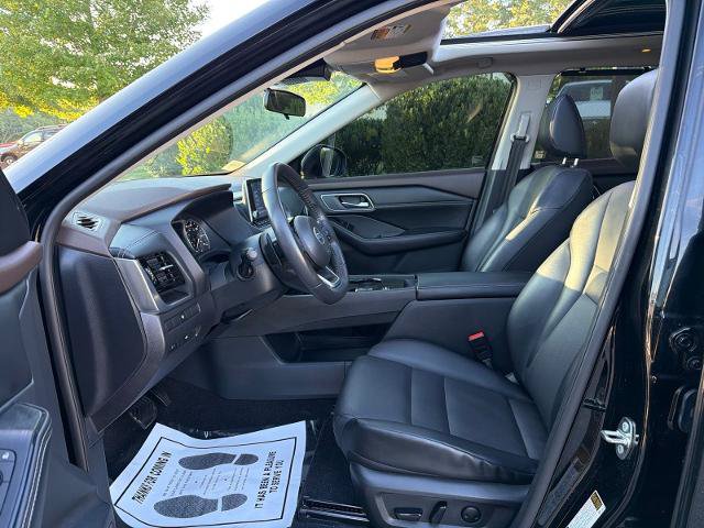 Used 2021 Nissan Rogue SV w/ Premium Package FWD image 9