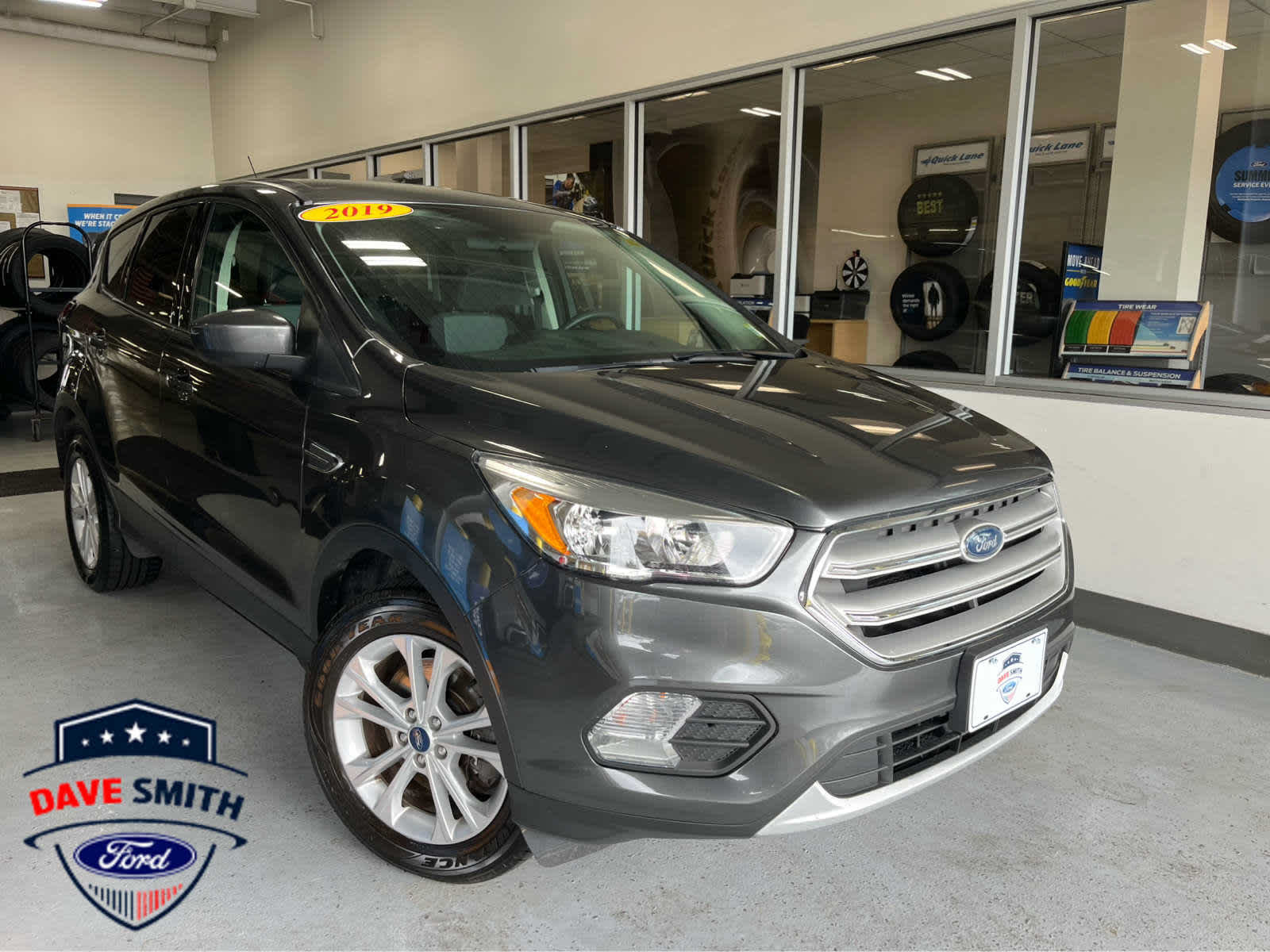 Certified 2019 Ford Escape SE AWD/4WD image 2