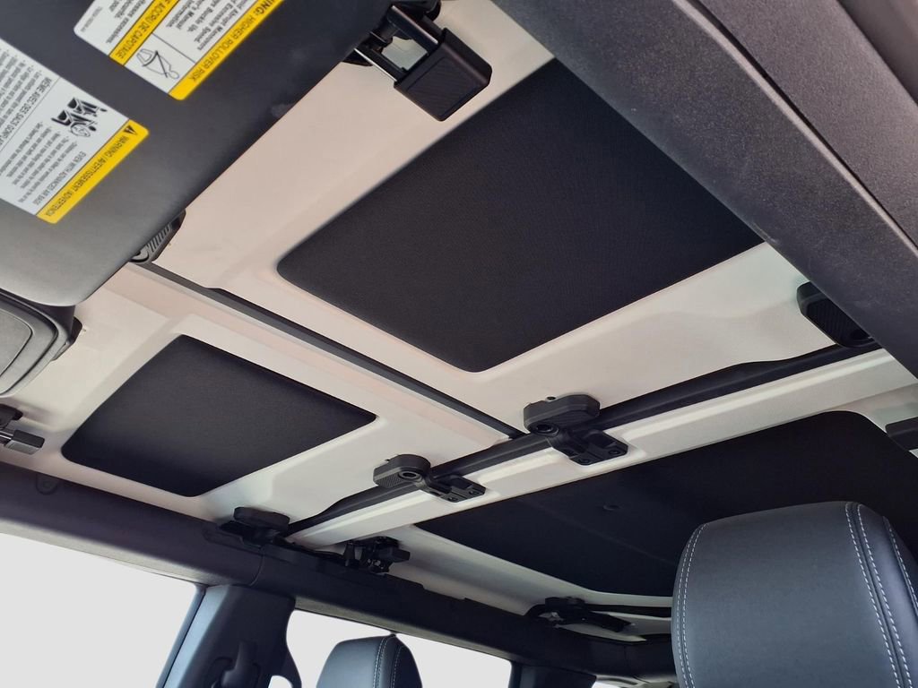 Certified 2025 Ford Bronco Badlands w/ Sasquatch Package image 18