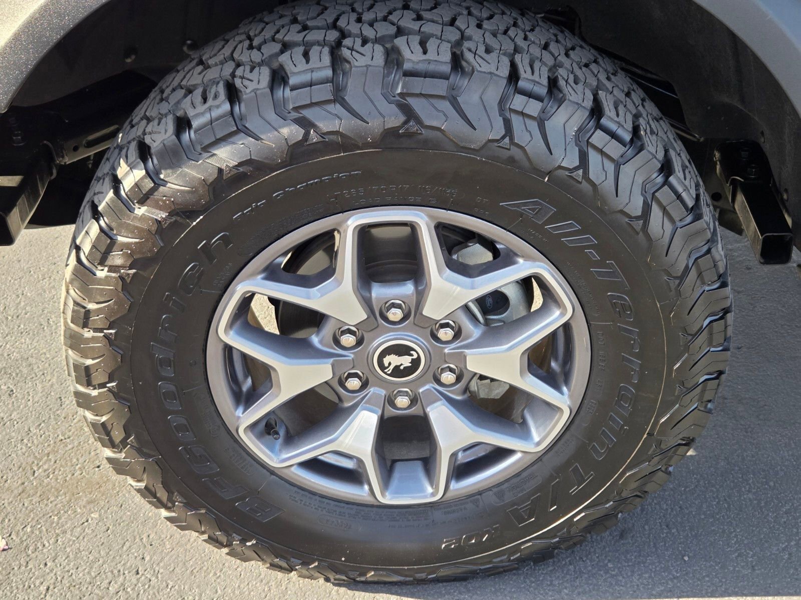 Certified 2025 Ford Bronco Badlands AWD/4WD image 9