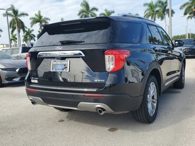 Certified 2023 Ford Explorer Limited w/ Equipment Group 301A image 4